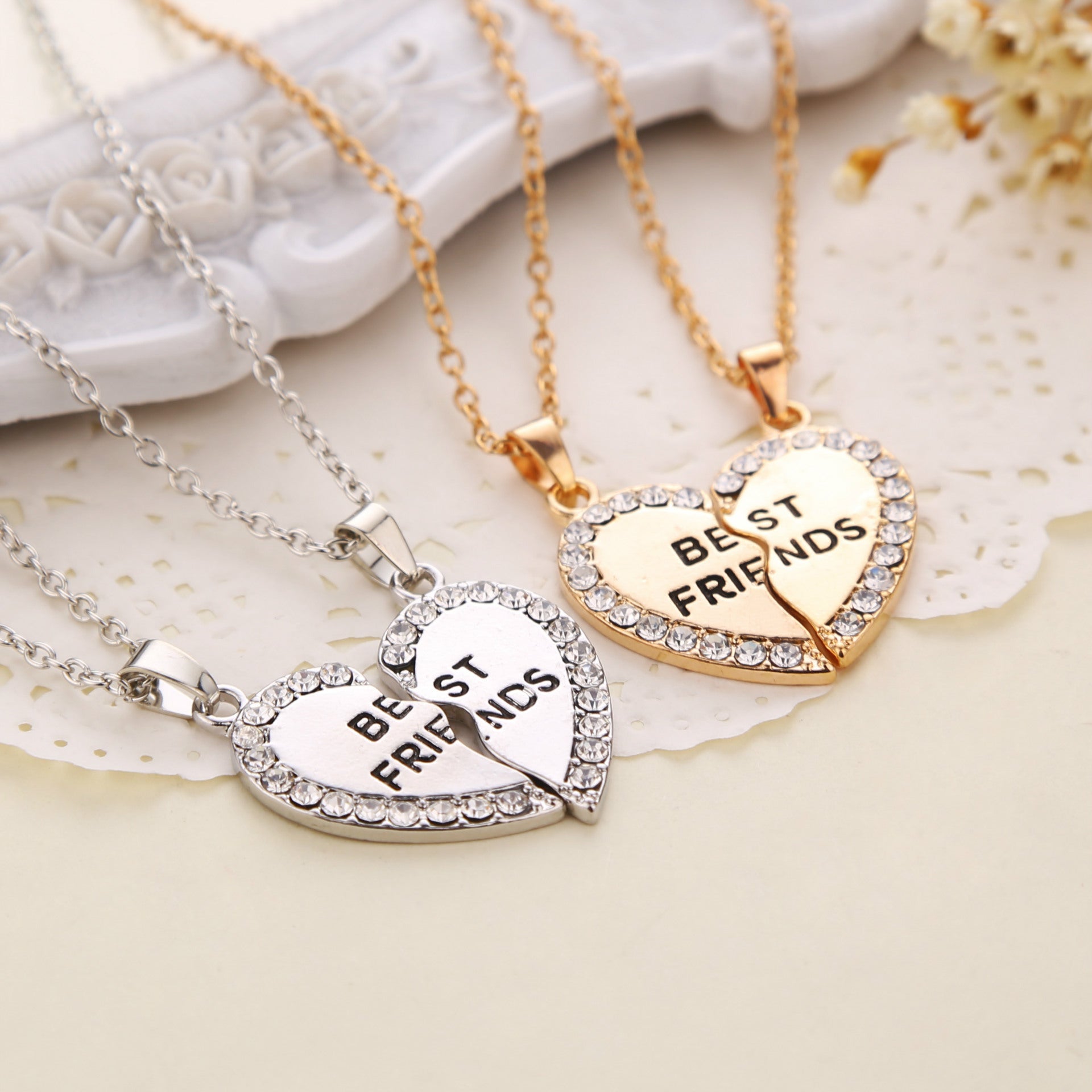 SHUANGR 2pcs Charming Splice Heart Pendant Best Friend Letter Necklace Women Gifts 2 Color Choose Jewelry